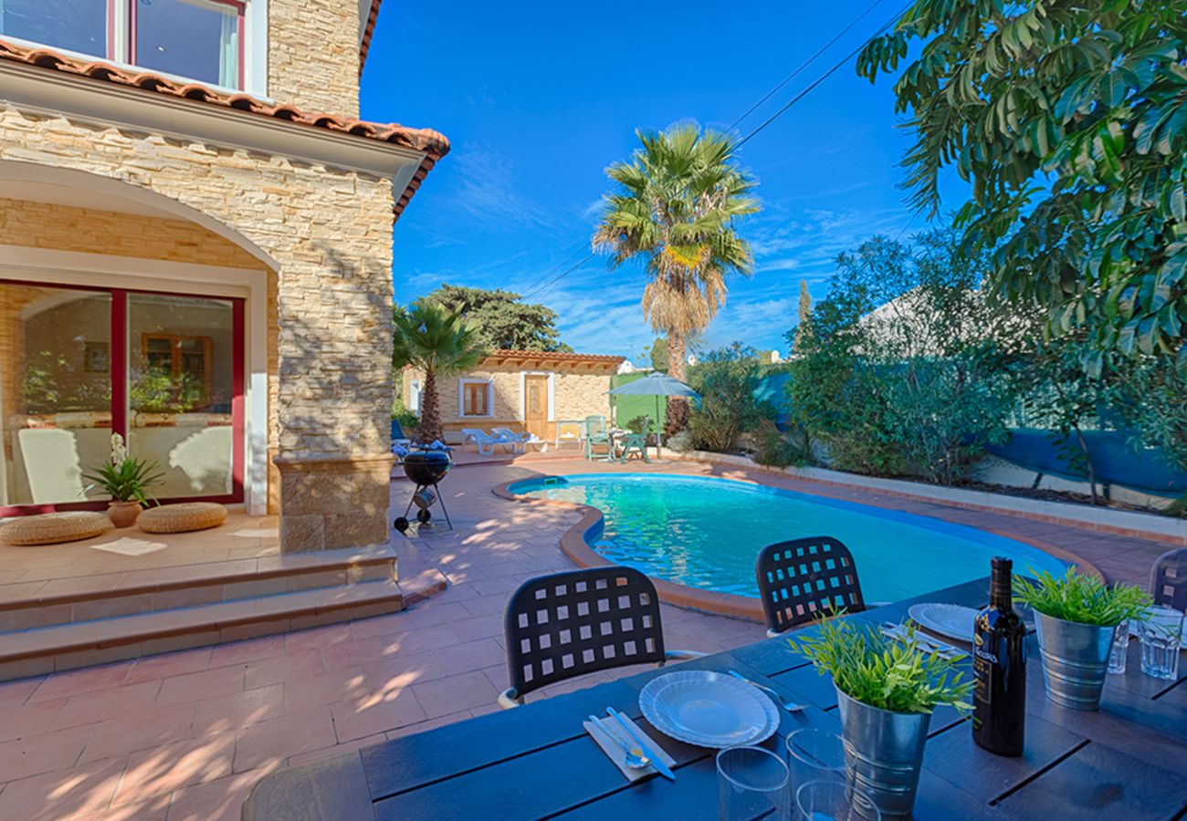 Villa à Calpe / Calp - ROMERO, Villa à Calpe pour 8 pax près de la plage avec piscine privée et wifi gratuit