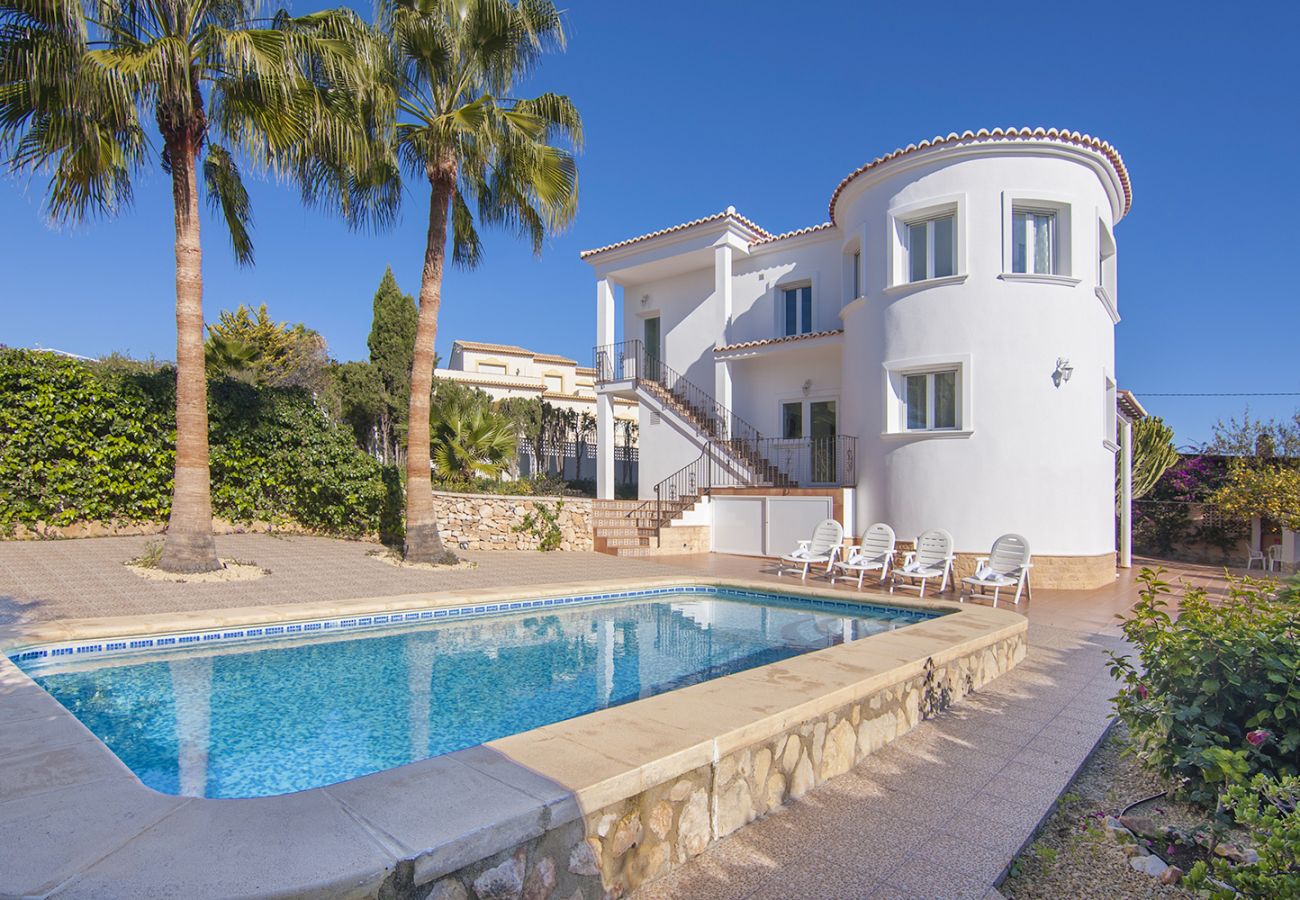 Villa in Calpe / Calp - SOLEADA, Beautiful villa for 8 pax in Calpe private pool and free wifi.