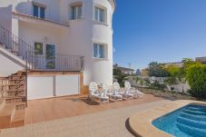 Villa in Calpe / Calp - SOLEADA, Beautiful villa for 8 pax in Calpe private pool and free wifi.