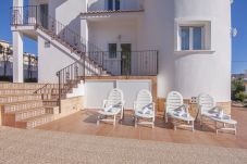 Villa in Calpe / Calp - SOLEADA, Beautiful villa for 8 pax in Calpe private pool and free wifi.