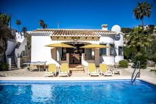 Villa in Moraira - Villa rentals in Moraira GUADALETE