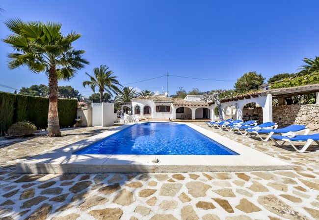 Villa in Benissa - Ferienhaus FLORES
